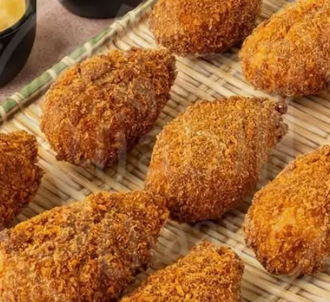 Crispy Cheese Corn Momos